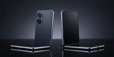 Guerra dos Dobráveis: Galaxy Z Fold8 Ultra vs. Motorola Razr Fold – Qual Gigante Dominará o Mercado Premium?