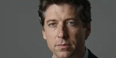 Elon Musk e Sam Altman em confronto judicial: o futuro da OpenAI em xeque