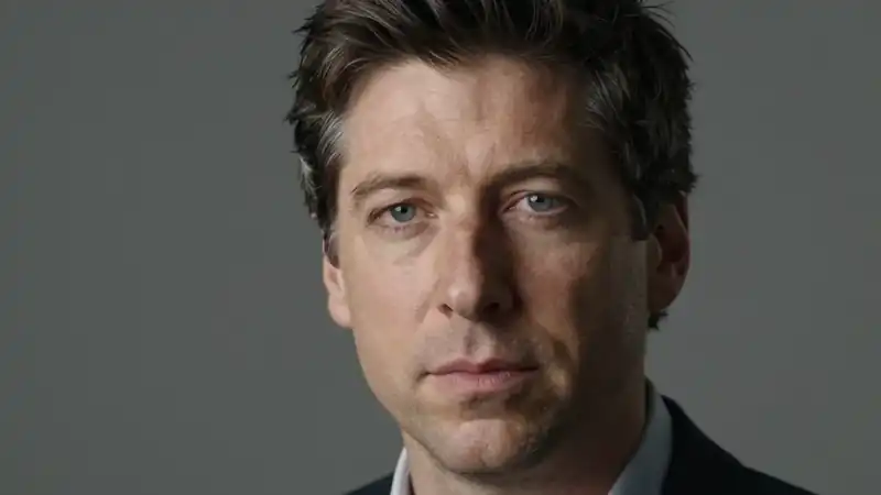 Elon Musk e Sam Altman em confronto judicial: o futuro da OpenAI em xeque